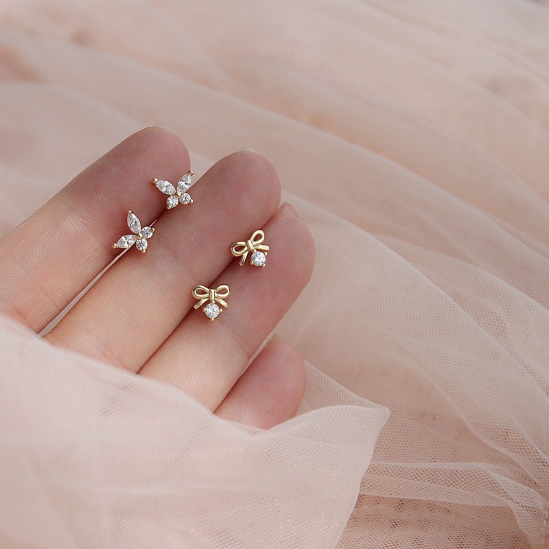 Boucles d'oreilles à clous en  - Women'S Fashion Show 2022 avis et prix
