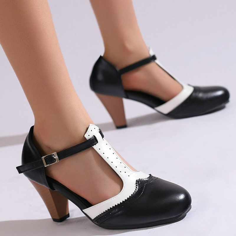 Escarpins Mary Jane vintage à  - Women'S Fashion In The 1950S avis et prix